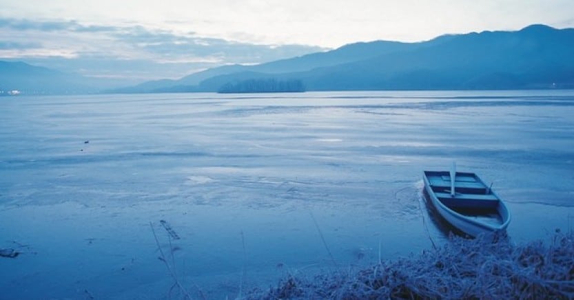 water boat mountain